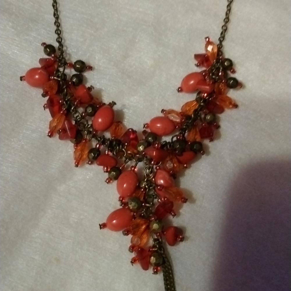 Vintage coral color beaded necklace 16" bronze (sku 655)